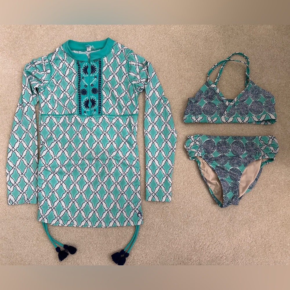 Cabana Life, 3 Piece Tankini Set
Size 10 (Girls)
Excellent Condition